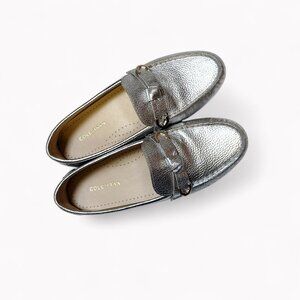 Cole Haan Women's Embossed Leather Metallic Silver Knot Detail Drivers Size 6.5